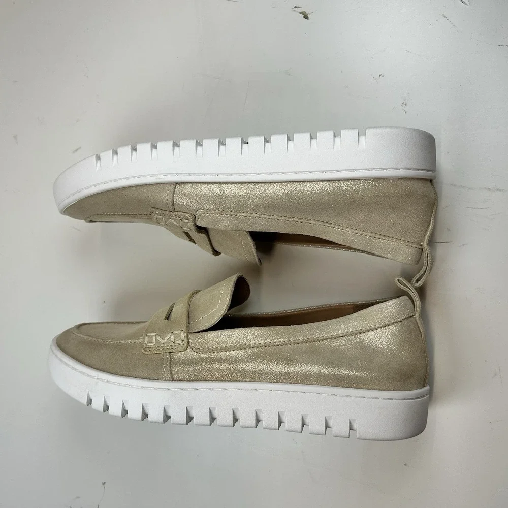 Vionic Uptown Penny Loafers Sz 7 Wide Gold Leather Comfort Slip On Round Toe